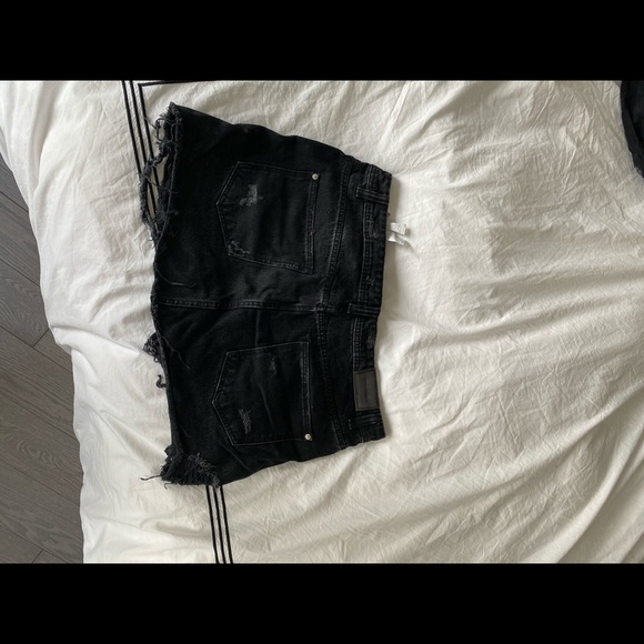 Mini skirt - Picture 3 of 4